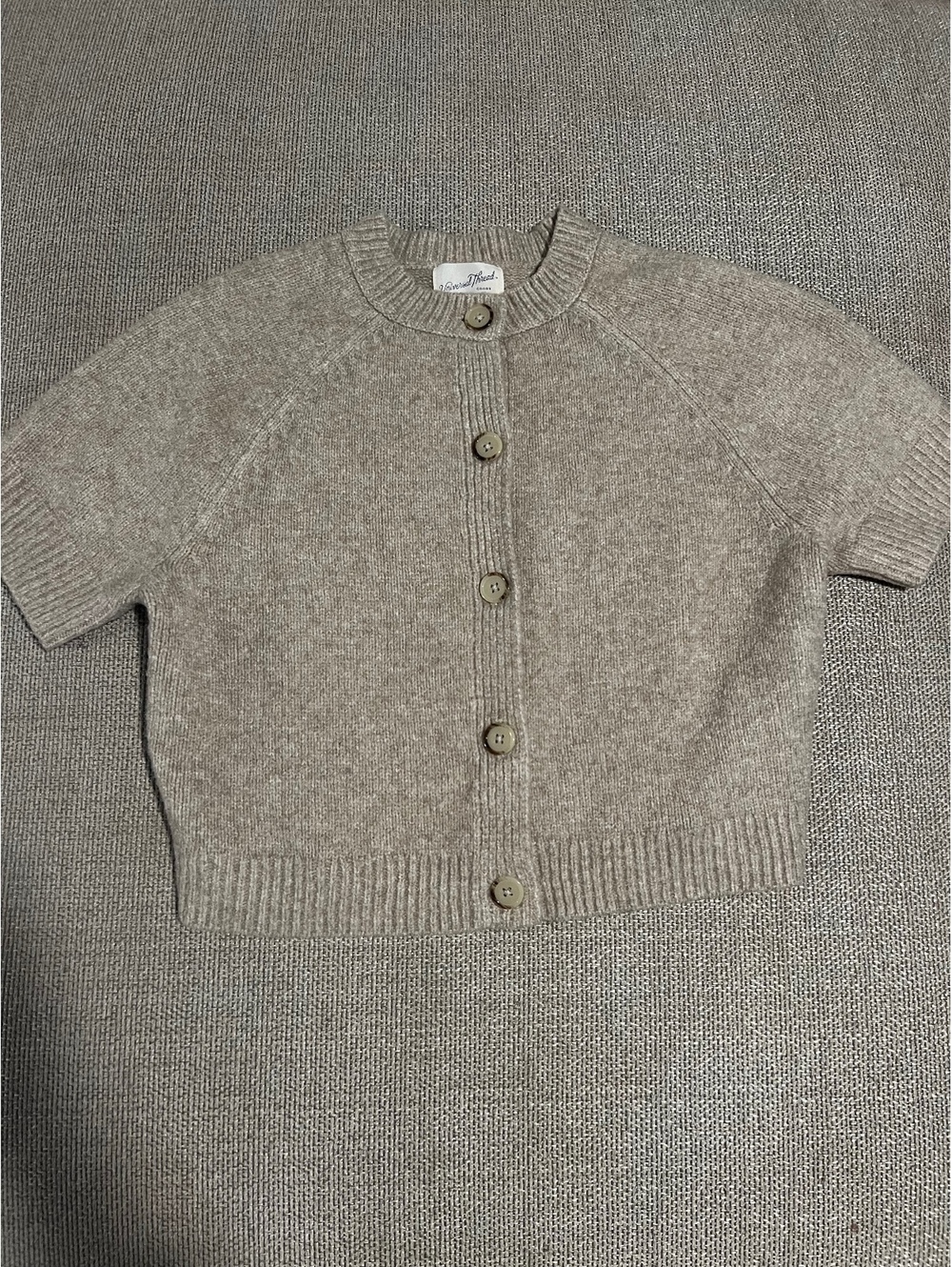 New Universal Thread Short Sleeve Sweater
